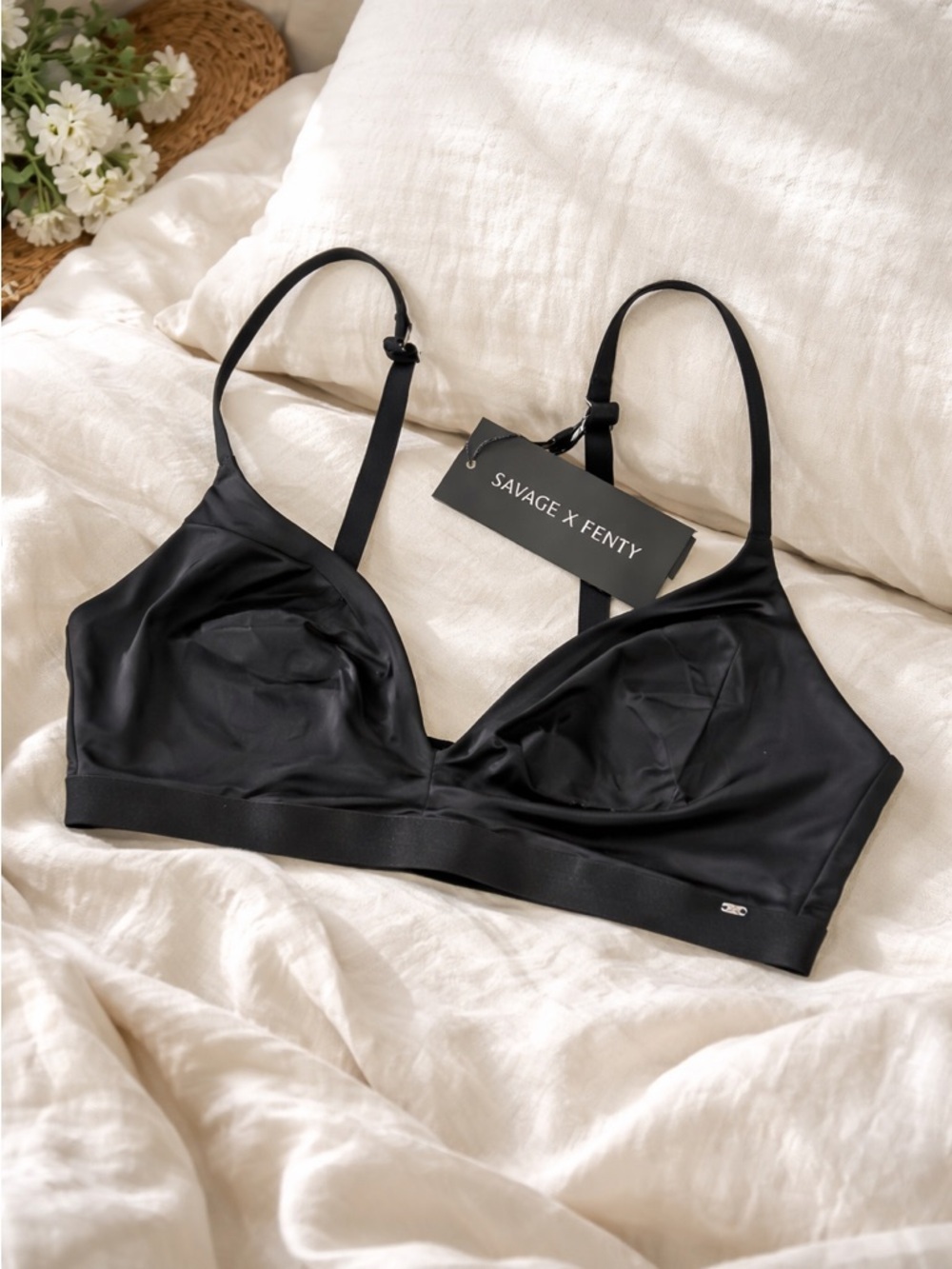 Savage X Fenty Black Wireless Bra 2X NWT Satin Bralette Sexy